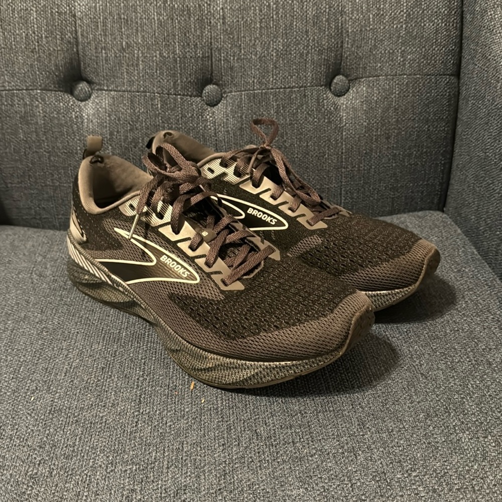 Men’s Brooks Levitate GTS 6 US Size 10.5